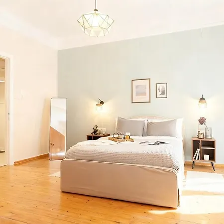 شقة Sofi - Spacious & Central 3Br With Balcony سالونيك