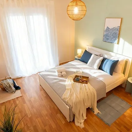 Sofi - Spacious & 3br With Balcony
