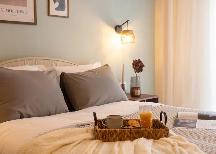 شقة Sofi - Spacious & Central 3Br With Balcony *